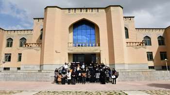 بازدید جمعی از دانش آموزان منتخب مستعد هنری استان فارس از دانشکده هنر و معماری دانشگاه شیراز