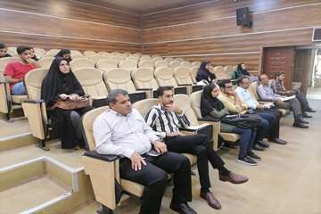 نشست دانشجویان و استادان دانشکده کشاورزی با رئیس بنیاد نخبگان فارس