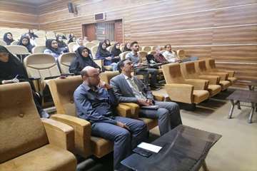 نشست دانشجویان و استادان دانشکده کشاورزی با رئیس بنیاد نخبگان فارس